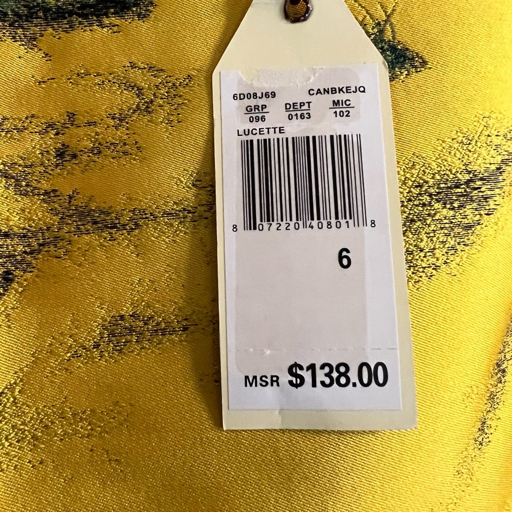 MSSP Beautiful, unique yellow dress wbird designs. Size 6. New. Never worn.